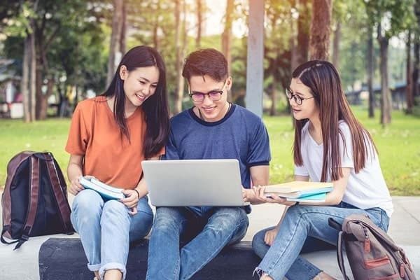 Học Quản trị kinh doanh tại Canada giúp bạn có mức lương lý tưởng
