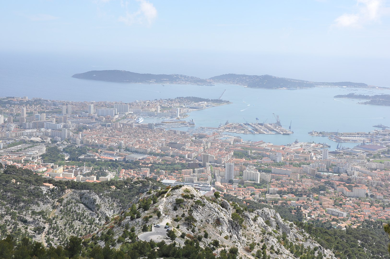 Khám Phá Toulon: Lựa Chọn Du Học Pháp Tuyệt Vời