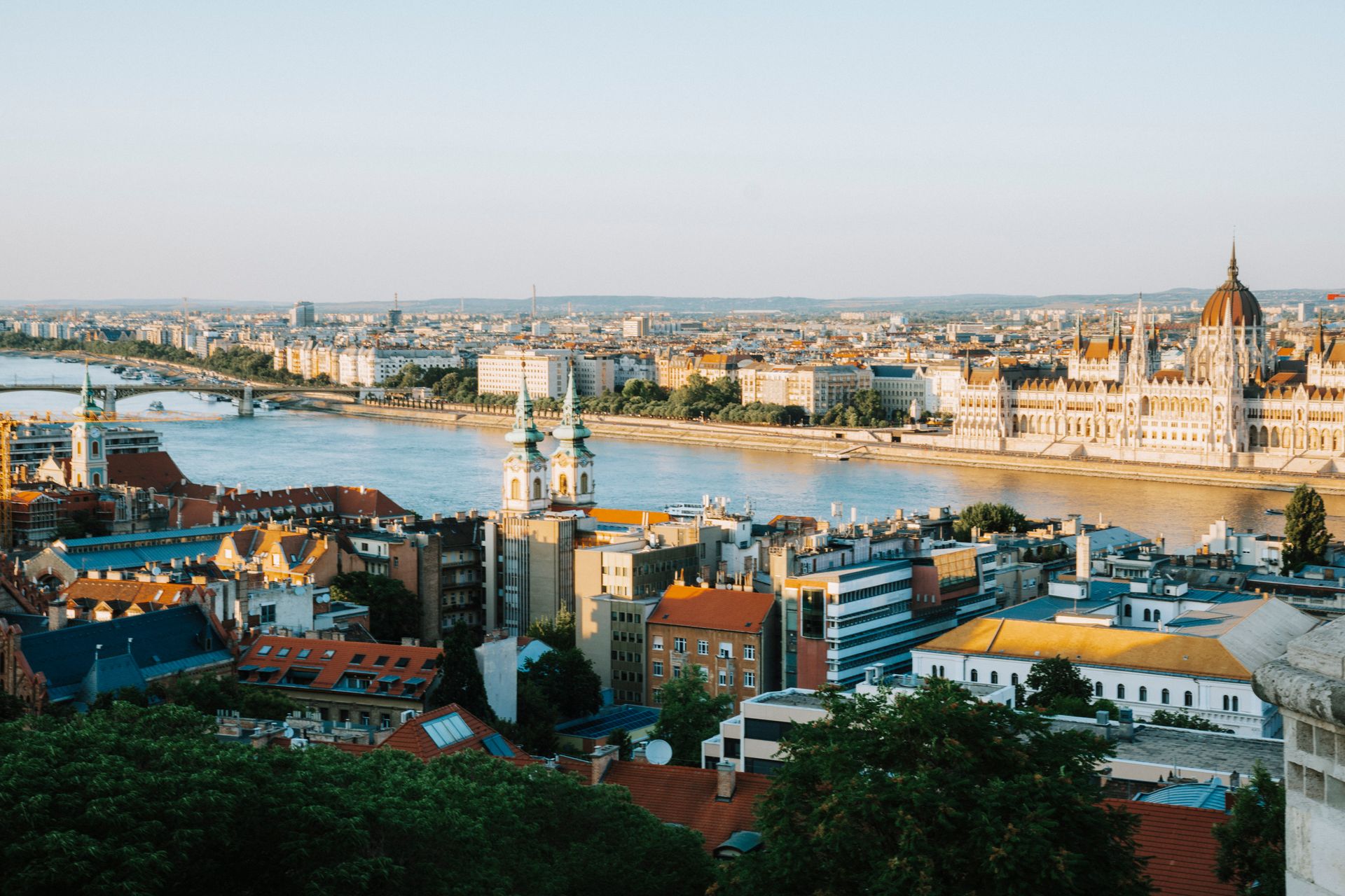 Tại Sao Hungary Là Thiên Đường Giáo Dục Giá Rẻ Tại Châu Âu?